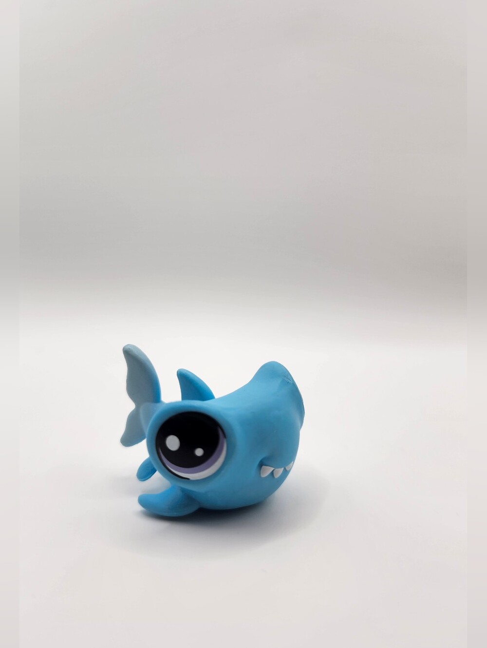 Littlest Pet Shop Hammerhead Shark Otis 1-68 rare LPS Series 1 Gen4 Authentic